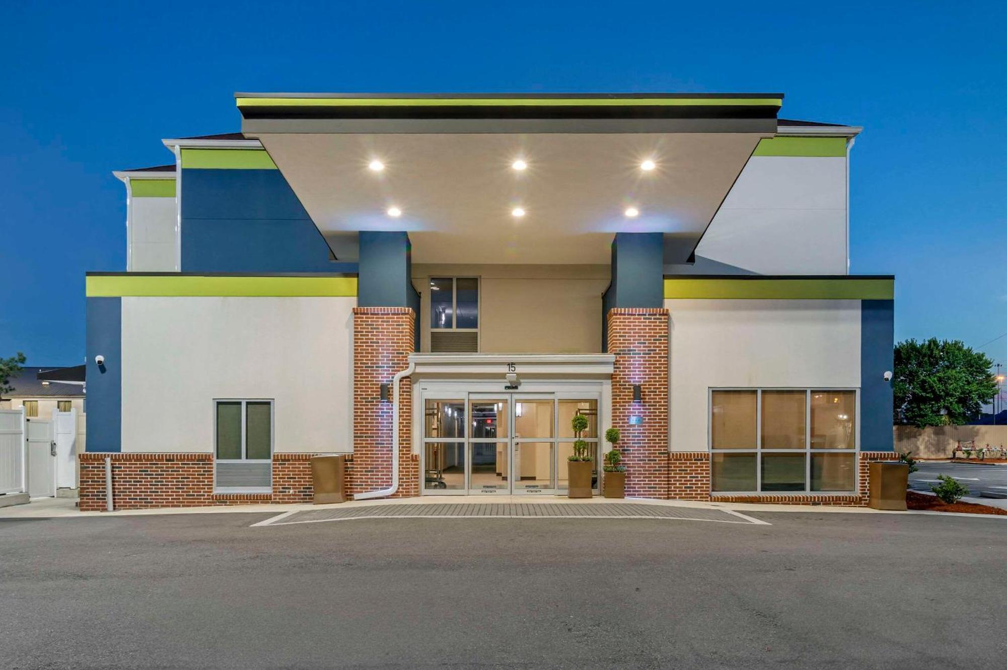 Comfort Inn & Suites Brunswick Extérieur photo